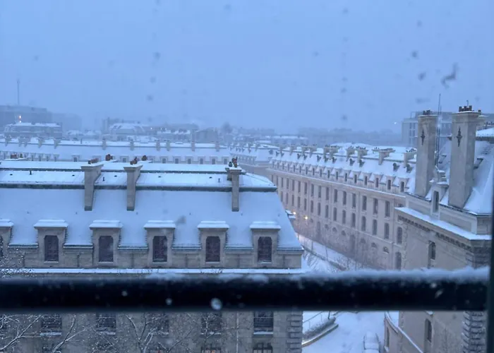 Apartment La Garde Paris